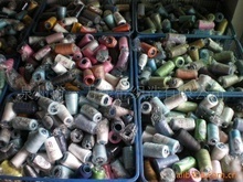 探秘兩元店貨源 彩色線(xiàn)材與日用百貨的多元商機(jī)